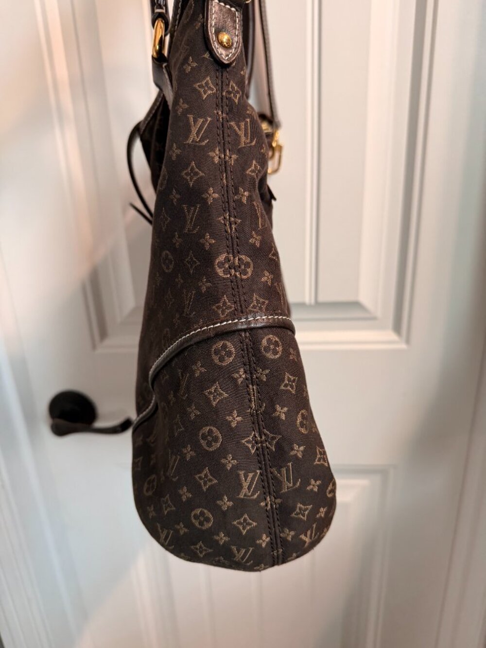 Louis Vuitton Monogram Canvas Shoulder Bag in Dark Brown and Black - Picture 11 of 15